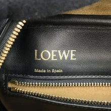 Load image into Gallery viewer, LOEWE Amazonas BlackA039N10X03 Calf Leather Size 19
