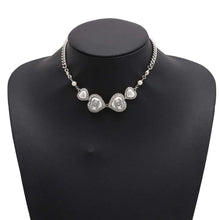 将图像加载到图库查看器中，CHANEL Heart/CC Logo Choker NecklaceABB614 MetalRhinestone Faux Pearl
