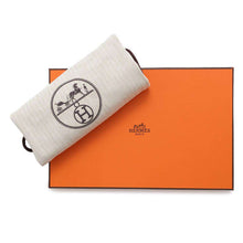 将图像加载到图库查看器中，HERMES On the Go Dog Treat Pouch Navy/Feu Canvas Nylon
