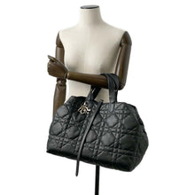 Load image into Gallery viewer, Dior Macrocannage to Jules BlackM2820OSHJ_M900 Calf Leather Size Large
