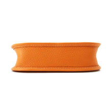 将图像加载到图库查看器中，HERMES Evelyne Orange Taurillon Clemence Size TPM
