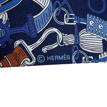 将图像加载到图库查看器中，HERMES Twilly &quot;Saddlemaker&#39;s Bouquet&quot; Marine/White/Beige Silk100%
