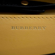 将图像加载到图库查看器中，BURBERRY Shoulder wallet Black Leather
