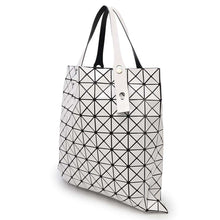 将图像加载到图库查看器中，ISSEY MIYAKE Baobao WhiteBB63-AG043 PVC
