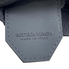 将图像加载到图库查看器中，Bottega Veneta Padded Cassette Cross Body Bag Black679763 Nylon
