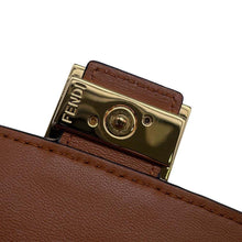 将图像加载到图库查看器中，FENDI Chain wallet Brown8M0365 Leather
