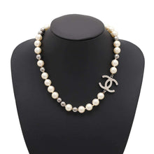 将图像加载到图库查看器中，CHANEL CC Logo PearlNecklace Silver Metal Faux Pearl
