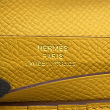 将图像加载到图库查看器中，HERMES Bean compact Jaune Ambre Epsom
