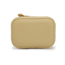 将图像加载到图库查看器中，CHANEL Vanity Case YellowAP2198 Lambskin Size Small
