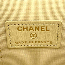 将图像加载到图库查看器中，CHANEL Vanity Case YellowAP2198 Lambskin Size Small
