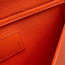 将图像加载到图库查看器中，LOUIS VUITTON LV Aloe Gram BumbagNV OrangeM59625 Grained Calf Leather
