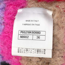 将图像加载到图库查看器中，CHANEL Boa blouson Size 36 Pink/MulticolorP65219 Viscose 55% Cashmere33% Wool 10% Polyamide4% Silk3% Rhinestone Faux Pearl
