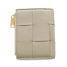 将图像加载到图库查看器中，Bottega Veneta Cassette Small Bifold Wallet Travertine742698 Lambskin
