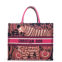 将图像加载到图库查看器中，Dior Book Tote Animal PinkM1286ZWAO Canvas Size Large
