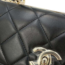 Load image into Gallery viewer, CHANEL Top handle flap Bag BlackA92236 Lambskin Size 25
