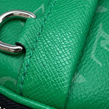 将图像加载到图库查看器中，LOUIS VUITTON Alpha Messenger CatusGreenM31014 Taigarama Monogram
