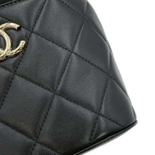 Load image into Gallery viewer, CHANEL Matelasse CC Logo Vanity Bag BlackAS1626 Lambskin
