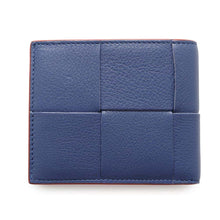 将图像加载到图库查看器中，Bottega Veneta Cassette Bifold Wallet Blue/Red Leather
