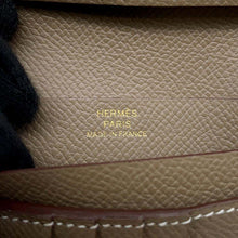 Load image into Gallery viewer, HERMES Bean compact Etoupe Epsom
