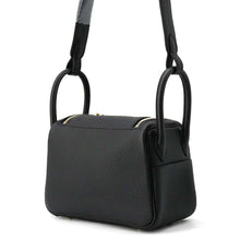 将图像加载到图库查看器中，HERMES Lindy Black Taurillon Clemence Size Mini
