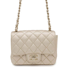 将图像加载到图库查看器中，CHANEL Matelasse Mini ChainShoulder Bag GoldA35200 Lambskin Size Mini
