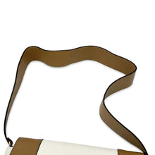 将图像加载到图库查看器中，CELINE Frame Shoulder Bag White/Camel180263 Calf Leather Size Medium
