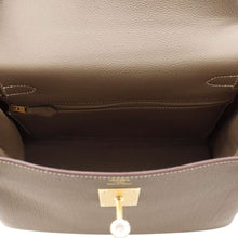 Load image into Gallery viewer, HERMES Kelly Retourne sewing Etoupe Togo Leather Size 28
