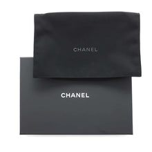 将图像加载到图库查看器中，CHANEL Matelasse Square Chain Wallet Black Caviar Leather
