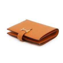 将图像加载到图库查看器中，HERMES Bean compact Orange Chevre Myzore Goatskin
