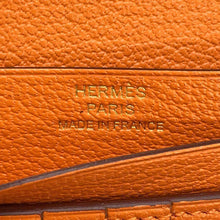 Load image into Gallery viewer, HERMES Bean compact Orange Chevre Myzore Goatskin
