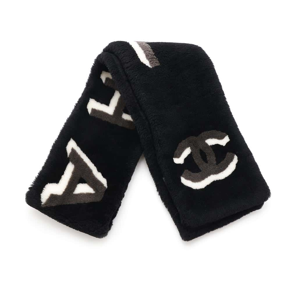 CHANEL CC Logo Scarf BlackAA7074 Mouton100%