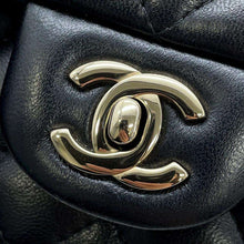 将图像加载到图库查看器中，CHANEL Mini Matelasse ChainShoulder Bag BlackA69900 Lambskin Size 20
