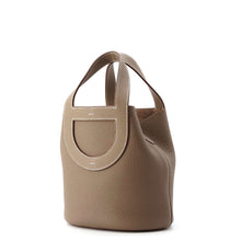 Load image into Gallery viewer, HERMES in-the-loop Tote Bag Etoupeインザループ Taurillon Clemence Swift Leather Size 18
