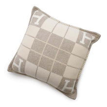 Load image into Gallery viewer, HERMES Cushion 《Avalon III》 Coco - Camomile Wool 90% Cashmere10% Size PM
