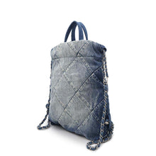 将图像加载到图库查看器中，CHANEL CHANEL22 Backpack BlueAS3859 Denim
