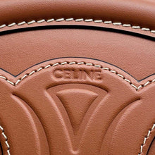 将图像加载到图库查看器中，CELINE Oval Purse Cuir Triomphe Shoulder Bag Tan101703DPQ Leather
