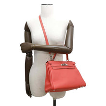 Load image into Gallery viewer, HERMES Kelly Retourne Rose texas Taurillon Clemence Size 28
