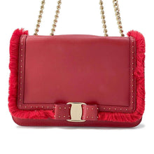 将图像加载到图库查看器中，Ferragamo Vara Ribbon Fringe ChainShoulder Bag Red Leather
