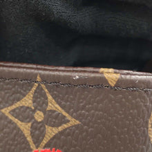 将图像加载到图库查看器中，LOUIS VUITTON LVxYK Onthego RedM46379 Monogram Painted Dot Size MM
