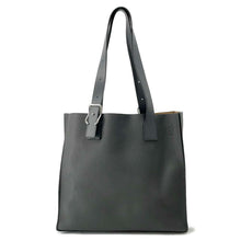 将图像加载到图库查看器中，LOEWE Buckle tote Gray335.28.Z62 Leather
