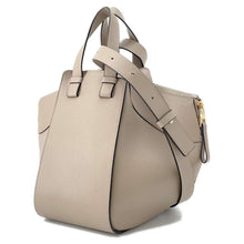 Load image into Gallery viewer, LOEWE hammock Beige Leather Size Small
