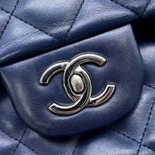 将图像加载到图库查看器中，CHANEL Matelasse W Chain W Flap Shoulder Bag NavyA58600 Lambskin Size 30
