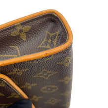 Load image into Gallery viewer, LOUIS VUITTON Pochette Florentine BrownM51855 Monogram Size XS
