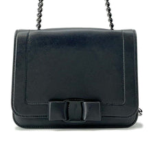 Load image into Gallery viewer, Ferragamo Vara Ribbon ChainShoulder Black21 G877 Leather
