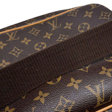 将图像加载到图库查看器中，LOUIS VUITTON Reporter BeigeM45254 Monogram Size PM
