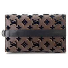 Load image into Gallery viewer, LOUIS VUITTON Triangle Messenger NoirM45070 Monogram / Toughtage
