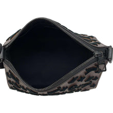 Load image into Gallery viewer, LOUIS VUITTON Triangle Messenger NoirM45070 Monogram / Toughtage
