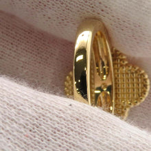 Load image into Gallery viewer, Van Cleef &amp; Arpels Vintage Alhambra 1PD Ring Size 51/#11VCARA41051 18K Yellow Gold

