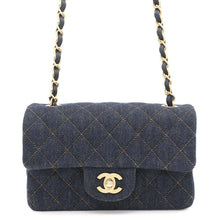 将图像加载到图库查看器中，CHANEL Mini Matelasse ChainShoulder Bag BlueA69900 Denim Size Mini
