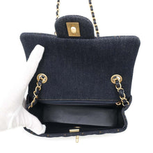 将图像加载到图库查看器中，CHANEL Mini Matelasse ChainShoulder Bag BlueA69900 Denim Size Mini
